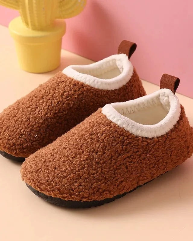 Chausson enfant peluche effet