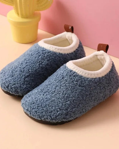 Chausson enfant peluche effet