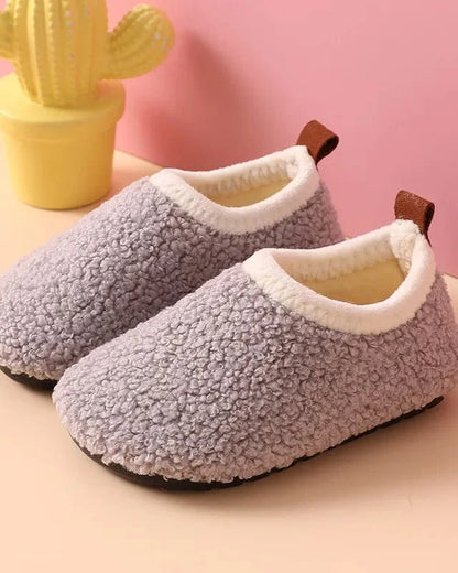 Chausson enfant peluche effet