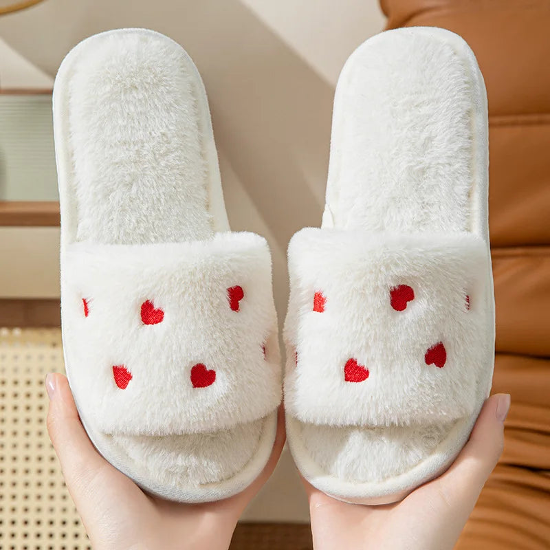 Chaussons femme cœur fourrure