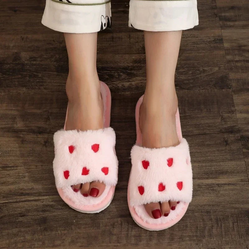 Chaussons femme cœur fourrure