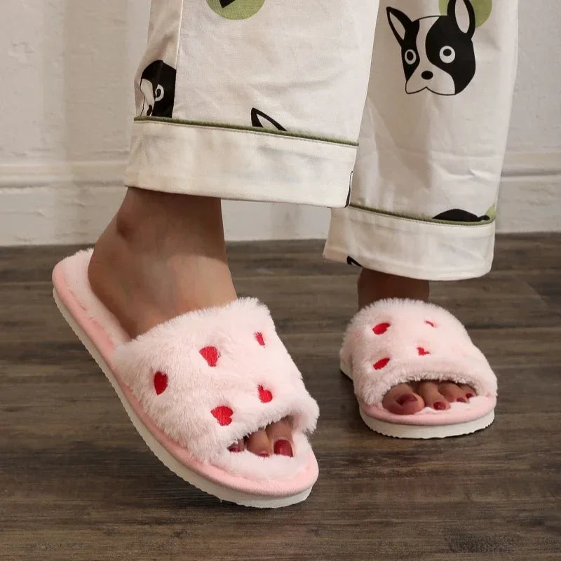 Chaussons femme cœur fourrure