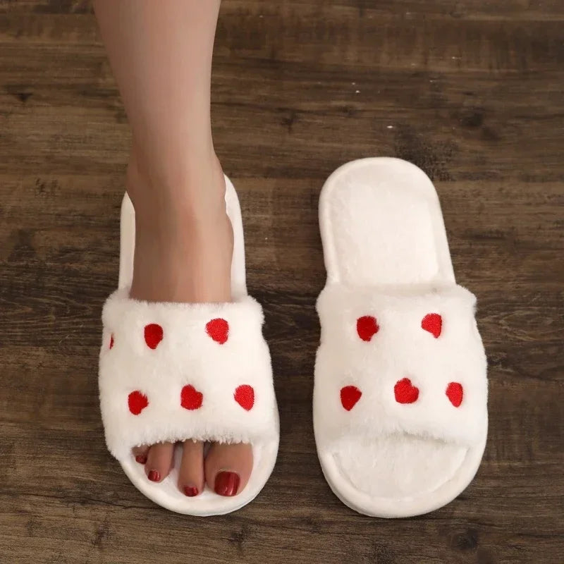 Chaussons femme cœur fourrure