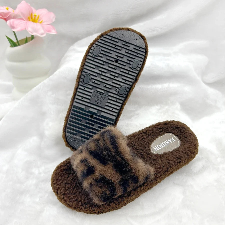 Chausson femme motif léopard