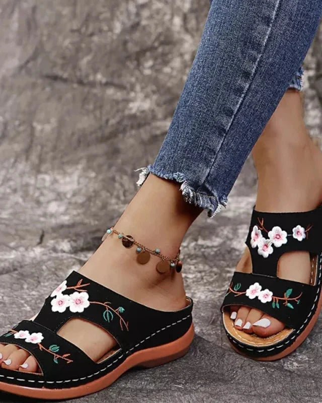 Sandales femme broderie florale