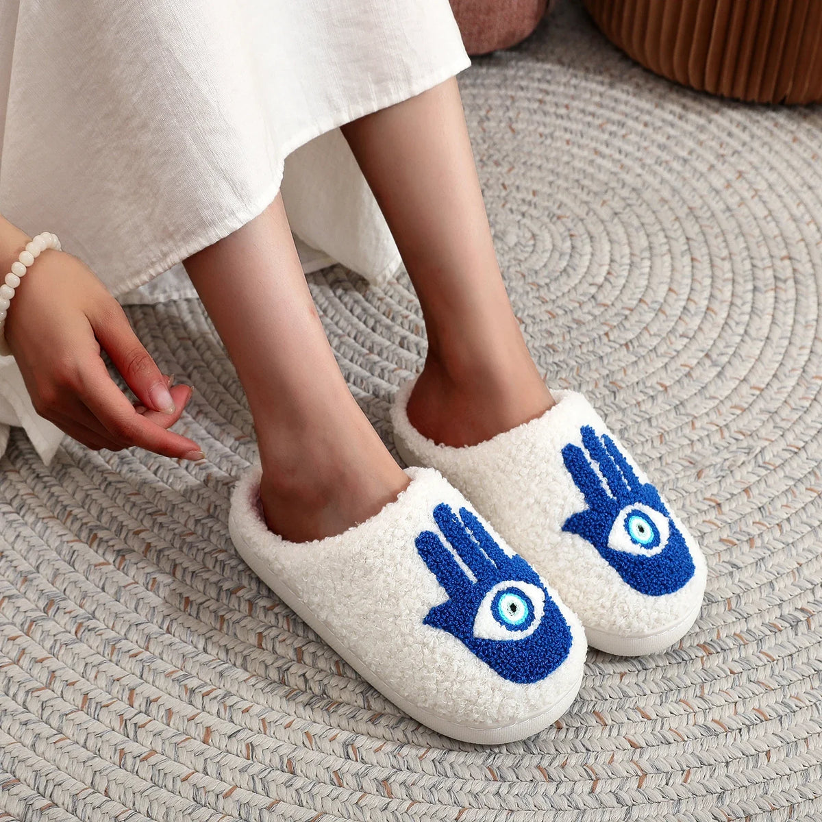 Chausson main protectrice bleu