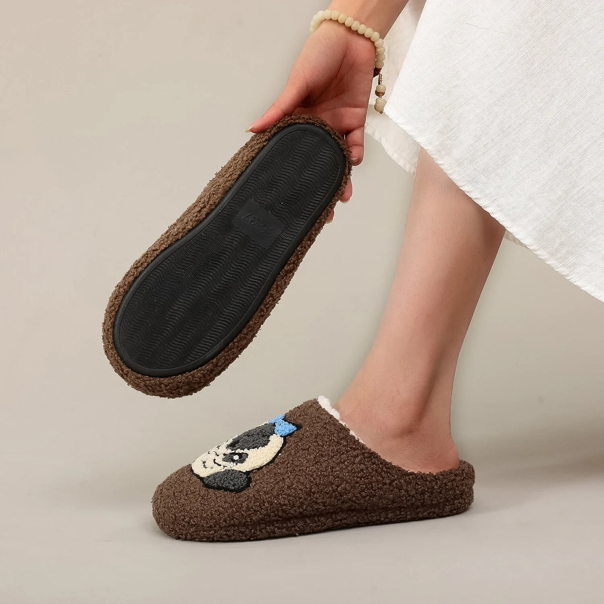 Chausson femme carlin peluche