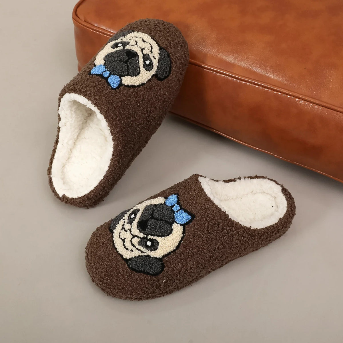 Chausson femme carlin peluche