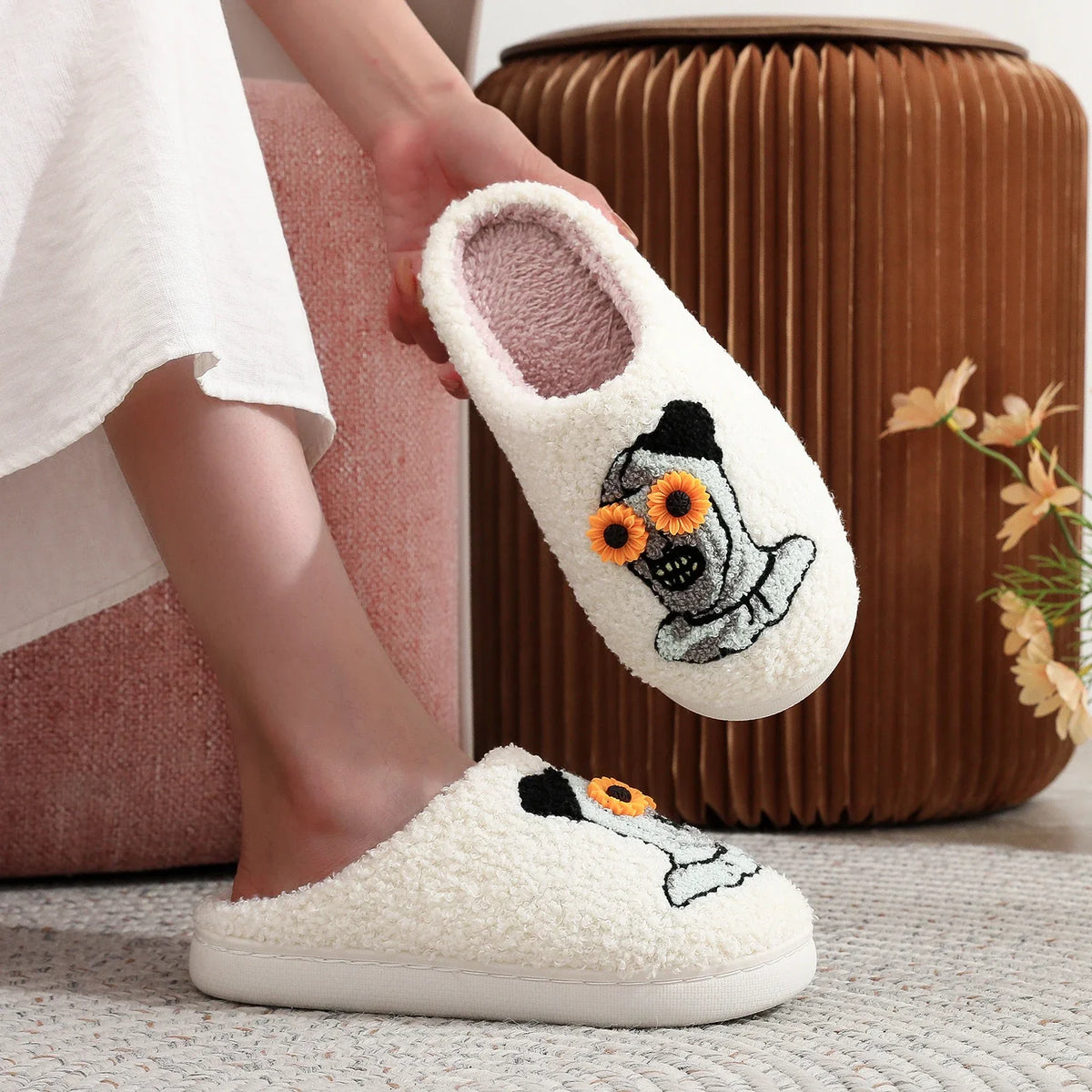 Chausson motif squelette interieur