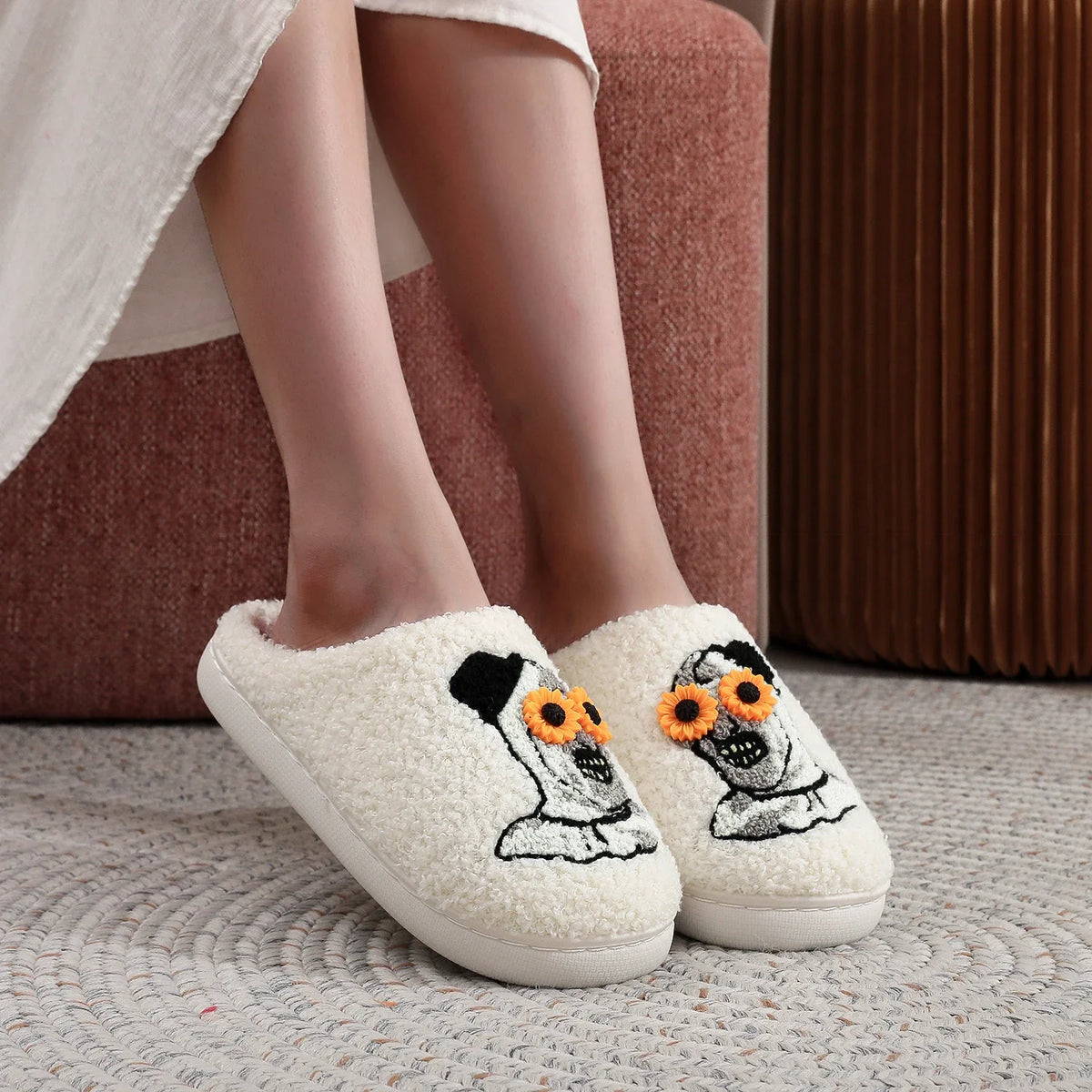 Chausson motif squelette interieur