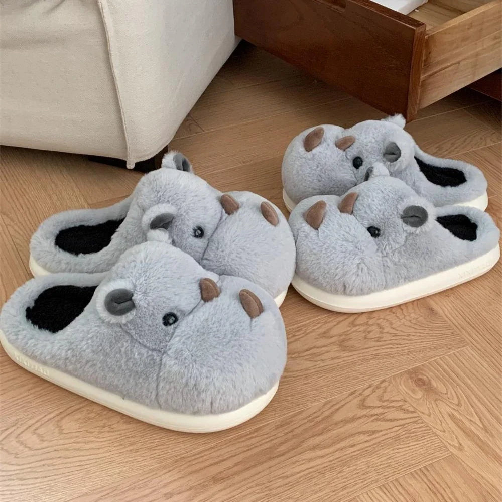 Chausson rhinocéros peluche