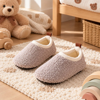 Chausson enfant peluche effet